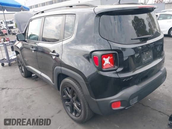 ✅ 2016 Jeep Renegade Latitude • VIN: ZACCJBBTXGPC88790 • Lot: 43686730. Listed on IAAI with 109,383 mi. Free auction sales archive from the USA and detailed vehicle history report at DreamBid. Image 3.