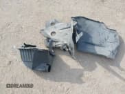 ✅ 2010 Mercury Milan Hybrid • VIN: 3MEDM0L33AR660979 • Lot: 41994618. Listed on IAAI with 114,007 mi. Free auction sales archive from the USA and detailed vehicle history report at DreamBid. Image 12.