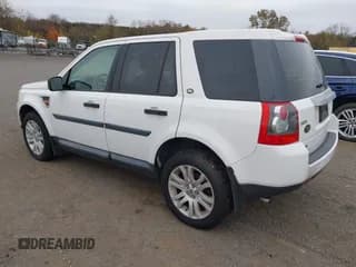 ✅ 2008 Land Rover LR2 SE • VIN: SALFP24N98H015674 • Lot: 43578075. Wystawiony na IAAI z przebiegiem 121 793 mil. Bezpłatny archiwum sprzedaży aukcyjnych z USA i szczegółowy raport historii pojazdu na DreamBid. Zdjęcie 3.