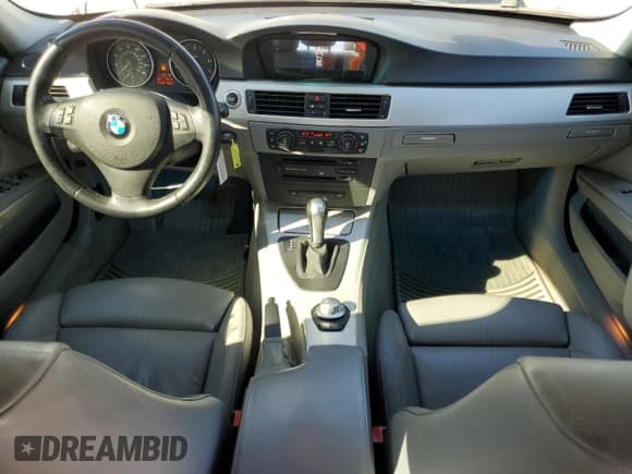 ✅ 2006 BMW 3 Series 330i • VIN: WBAVB33596PS18315 • Лот: 90073085. Опубликован ранее на Copart с пробегом 124 797 миль. Бесплатный доступ к архиву аукционных продаж из США и подробный отчёт об истории автомобиля на DreamBid. Изображение 8.