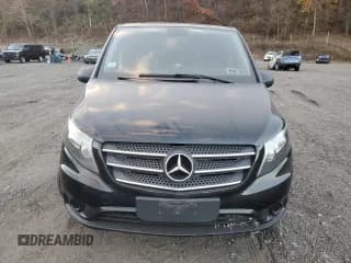 ✅ 2018 Mercedes-Benz Metris Passenger • VIN: WD4PG2EE5J3456317 • Lot: 91649705. Wystawiony na Copart z przebiegiem 150 322 mil. Bezpłatny archiwum sprzedaży aukcyjnych z USA i szczegółowy raport historii pojazdu na DreamBid. Zdjęcie 5.