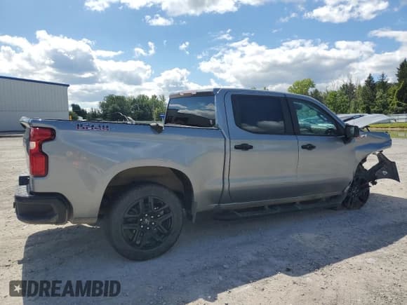 ✅ 2023 Chevrolet Silverado 1500 LT Trail Boss • VIN: 3GCUDFE86PG263591 • Lot: 70308915. Wystawiony na Copart z przebiegiem Nie podano. Bezpłatny archiwum sprzedaży aukcyjnych z USA i szczegółowy raport historii pojazdu na DreamBid. Zdjęcie 3.