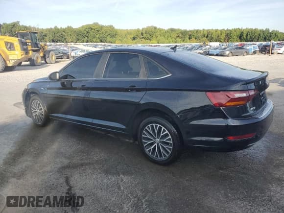 ✅ 2019 Volkswagen Jetta SEL • VIN: 3VWEB7BUXKM259035 • Lot: 71681985. Listed on Copart with 48,532 mi. Free auction sales archive from the USA and detailed vehicle history report at DreamBid. Image 2.