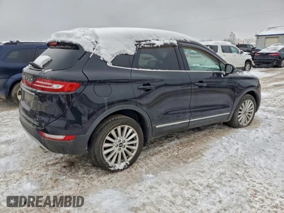 ✅ 2019 Lincoln MKC Standard • VIN: 5LMCJ1D98KUL37318 • Lot: 95535525. Wystawiony na Copart z przebiegiem 44 647 mil. Bezpłatny archiwum sprzedaży aukcyjnych z USA i szczegółowy raport historii pojazdu na DreamBid. Zdjęcie 3.