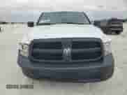 2019 Ram 1500 Tradesman z VIN 1C6RR6FG7KS710466, wystawiony jako Copart lot #87183995 z przebiegiem 134 713 mil mil oraz Czysty tytuł • Clean title. Historia ofert i sprzedaży dostępna na DreamBid. Obrazek 5.