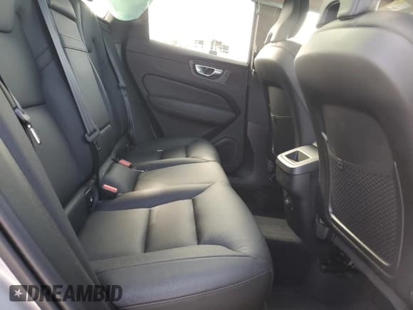 ✅ 2022 Volvo XC60 Momentum • VIN: YV4L12DK6N1914284 • Lot: 93115655. Listed on Copart with 32,092 mi. Free auction sales archive from the USA and detailed vehicle history report at DreamBid. Image 11.