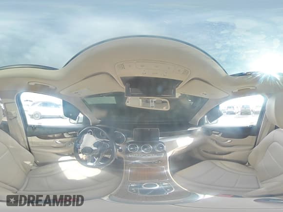 ✅ 2019 Mercedes-Benz GLC 300 • VIN: WDC0G4JB1KF588004 • Лот: 51514775. Опубликован ранее на Copart с пробегом 58 011 миль. Бесплатный доступ к архиву аукционных продаж из США и подробный отчёт об истории автомобиля на DreamBid. Изображение 13.