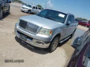 ✅ 2006 Lincoln Mark LT • VIN: 5LTPW16596FJ07251 • Lot: 42671526. Wystawiony na IAAI z przebiegiem Nie podano. Bezpłatny archiwum sprzedaży aukcyjnych z USA i szczegółowy raport historii pojazdu na DreamBid. Zdjęcie 16.