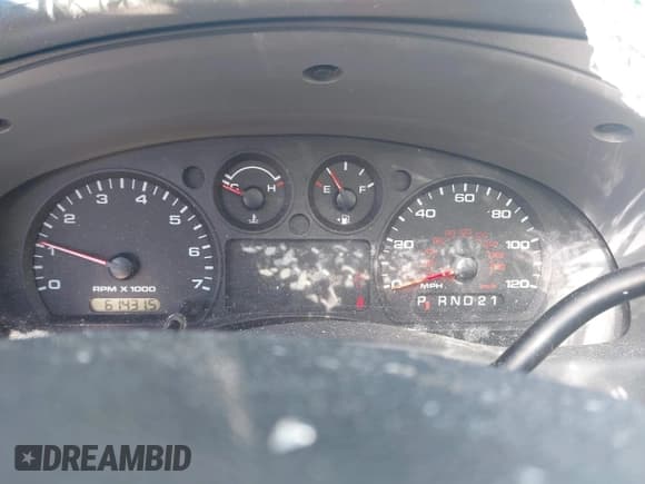 ✅ 2010 Ford Ranger XLT • VIN: 1FTKR4EE2APA75432 • Lot: 40626699. Wystawiony na IAAI z przebiegiem 61 431 mil. Bezpłatny archiwum sprzedaży aukcyjnych z USA i szczegółowy raport historii pojazdu na DreamBid. Zdjęcie 7.