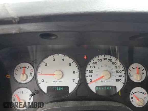 2003 Dodge 1500 ST z VIN 1D7HA18D63S339387, wystawiony jako Copart lot #71724964 z przebiegiem 177 684 mil mil oraz Szkoda całkowita • Salvage title. Historia ofert i sprzedaży dostępna na DreamBid. Obrazek 9.