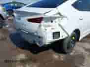 2020 Hyundai Elantra SE z VIN 5NPD74LF4LH605926, wystawiony jako IAAI lot #42370112 z przebiegiem 111 350 mil mil oraz . Historia ofert i sprzedaży dostępna na DreamBid. Obrazek 6.