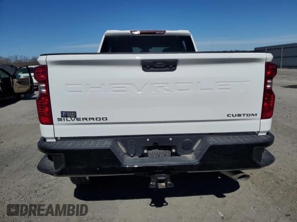 ✅ 2024 Chevrolet Silverado 2500HD Custom • VIN: 2GC4YME78R1229776 • Лот: 46471355. Опубликован ранее на Copart с пробегом Не указан. Бесплатный доступ к архиву аукционных продаж из США и подробный отчёт об истории автомобиля на DreamBid. Изображение 6.