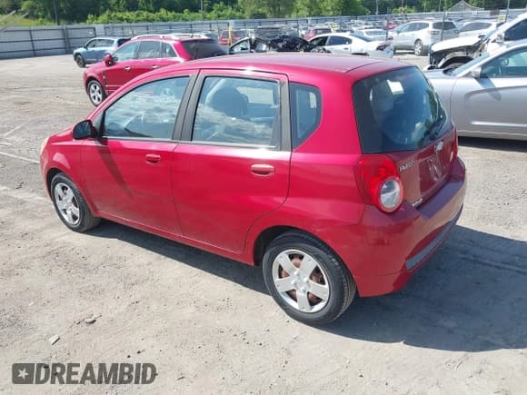 ✅ 2011 Chevrolet Aveo 1LT • VIN: KL1TD6DEXBB136726 • Lot: 42523304. Wystawiony na IAAI z przebiegiem 91 225 mil. Bezpłatny archiwum sprzedaży aukcyjnych z USA i szczegółowy raport historii pojazdu na DreamBid. Zdjęcie 3.