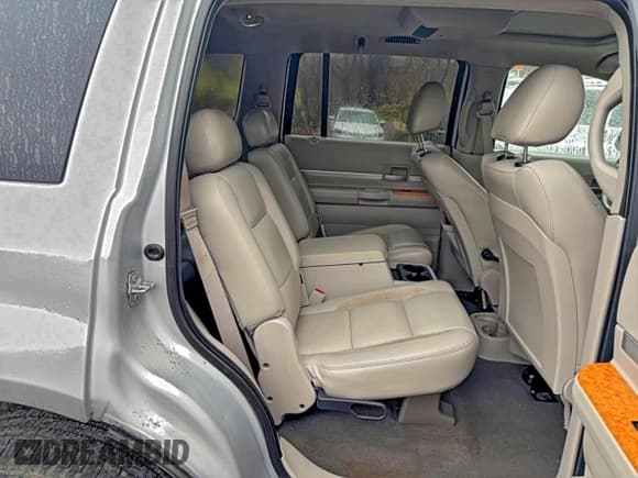 ✅ 2009 Chrysler Aspen Limited • VIN: 1A8HW58T89F710800 • Лот: 94342565. Опубликован ранее на Copart с пробегом 110 138 миль. Бесплатный доступ к архиву аукционных продаж из США и подробный отчёт об истории автомобиля на DreamBid. Изображение 6.