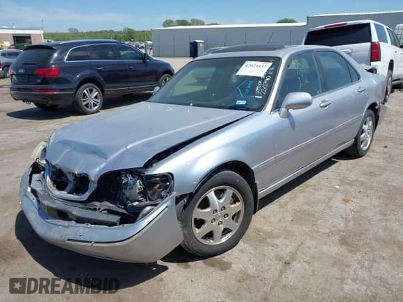 ✅ 2002 Acura RL • VIN: JH4KA96532C012396 • Lot: 42024433. Listed on IAAI with Not provided. Free auction sales archive from the USA and detailed vehicle history report at DreamBid. Image 18.