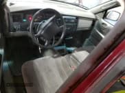 ✅ 2001 Dodge Dakota Sport • VIN: 1B7GG22N31S267864 • Lot: 45708245. Wystawiony na Copart z przebiegiem 107 522 mil. Bezpłatny archiwum sprzedaży aukcyjnych z USA i szczegółowy raport historii pojazdu na DreamBid. Zdjęcie 8.