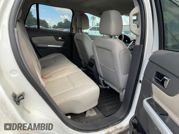 ✅ 2012 Ford Edge SE • VIN: 2FMDK3G9XCBA82951 • Lot: 67479545. Wystawiony na Copart z przebiegiem 225 264 mil. Bezpłatny archiwum sprzedaży aukcyjnych z USA i szczegółowy raport historii pojazdu na DreamBid. Zdjęcie 6.