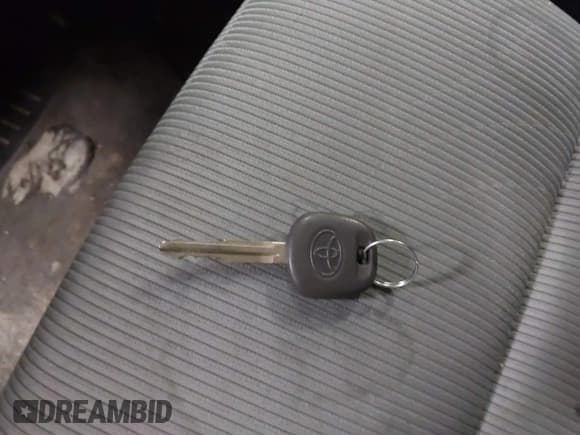 ✅ 2016 Toyota Prius One • VIN: JTDKDTB39G1116257 • Лот: 42993056. Опубликован ранее на IAAI с пробегом 136 212 миль. Бесплатный доступ к архиву аукционных продаж из США и подробный отчёт об истории автомобиля на DreamBid. Изображение 11.