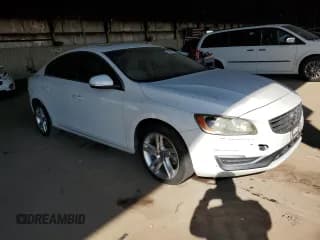 ✅ 2015 Volvo S60 T5 Drive-E Premier • VIN: YV140MFK7F2338391 • Lot: 92955475. Wystawiony na Copart z przebiegiem 125 292 mil. Bezpłatny archiwum sprzedaży aukcyjnych z USA i szczegółowy raport historii pojazdu na DreamBid. Zdjęcie 4.