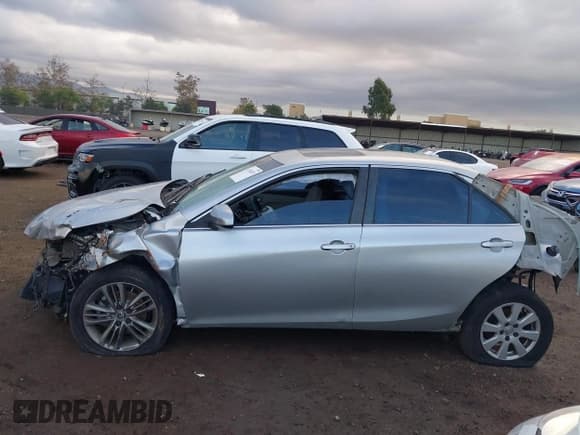 ✅ 2016 Toyota Camry XLE • VIN: 4T1BF1FK2GU516123 • Лот: 43761819. Опубликован ранее на IAAI с пробегом 127 487 миль. Бесплатный доступ к архиву аукционных продаж из США и подробный отчёт об истории автомобиля на DreamBid. Изображение 14.