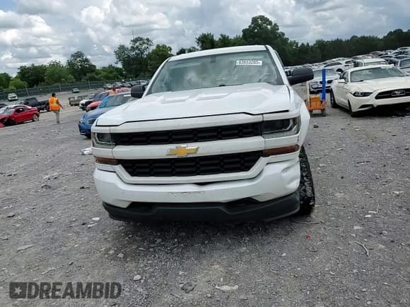 ✅ 2017 Chevrolet Silverado 1500 Custom • VIN: 1GCRCPEH8HZ364776 • Lot: 63653205. Wystawiony na Copart z przebiegiem 117 397 mil. Bezpłatny archiwum sprzedaży aukcyjnych z USA i szczegółowy raport historii pojazdu na DreamBid. Zdjęcie 13.