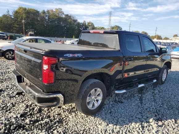 ✅ 2022 Chevrolet Silverado 1500 LT • VIN: 2GCUDDED5N1520926 • Лот: 81799685. Опубликован ранее на Copart с пробегом 47 345 миль. Бесплатный доступ к архиву аукционных продаж из США и подробный отчёт об истории автомобиля на DreamBid. Изображение 3.