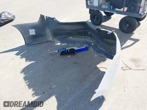 ✅ 2014 Toyota Camry SE • VIN: 4T1BF1FK5EU397299 • Лот: 43516969. Опубликован ранее на IAAI с пробегом 113 449 миль. Бесплатный доступ к архиву аукционных продаж из США и подробный отчёт об истории автомобиля на DreamBid. Изображение 12.