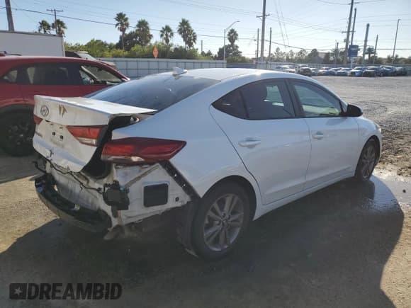 ✅ 2018 Hyundai Elantra Value Edition • VIN: 5NPD84LF3JH308821 • Lot: 89669425. Listed on Copart with 100,658 mi. Free auction sales archive from the USA and detailed vehicle history report at DreamBid. Image 3.