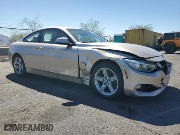 ✅ 2015 BMW 4 Series 428i • VIN: WBA3N3C57FK234041 • Лот: 81212885. Опубликован ранее на Copart с пробегом 84 752 миль. Бесплатный доступ к архиву аукционных продаж из США и подробный отчёт об истории автомобиля на DreamBid. Изображение 4.