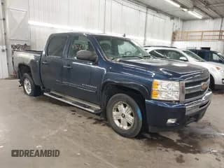 ✅ 2011 Chevrolet Silverado 1500 LT • VIN: 1GCPKSE35BF172550 • Lot: 43512735. Wystawiony na IAAI z przebiegiem 206 316 mil. Bezpłatny archiwum sprzedaży aukcyjnych z USA i szczegółowy raport historii pojazdu na DreamBid. Zdjęcie 1.