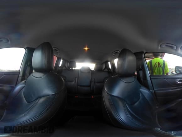 ✅ 2021 Jeep Renegade Trailhawk • VIN: ZACNJDC17MPN27500 • Lot: 42206678. Listed on IAAI with 114,258 mi. Free auction sales archive from the USA and detailed vehicle history report at DreamBid. Image 18.