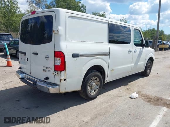 ✅ 2012 Nissan NV Cargo SL • VIN: 1N6AF0KY0CN107544 • Lot: 43138211. Wystawiony na IAAI z przebiegiem 324 339 mil. Bezpłatny archiwum sprzedaży aukcyjnych z USA i szczegółowy raport historii pojazdu na DreamBid. Zdjęcie 4.