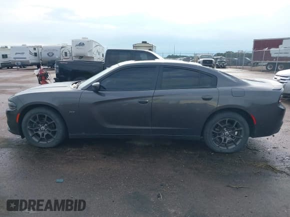 ✅ 2018 Dodge Charger GT • VIN: 2C3CDXJG7JH119929 • Lot: 42902140. Wystawiony na IAAI z przebiegiem 109 611 mil. Bezpłatny archiwum sprzedaży aukcyjnych z USA i szczegółowy raport historii pojazdu na DreamBid. Zdjęcie 14.