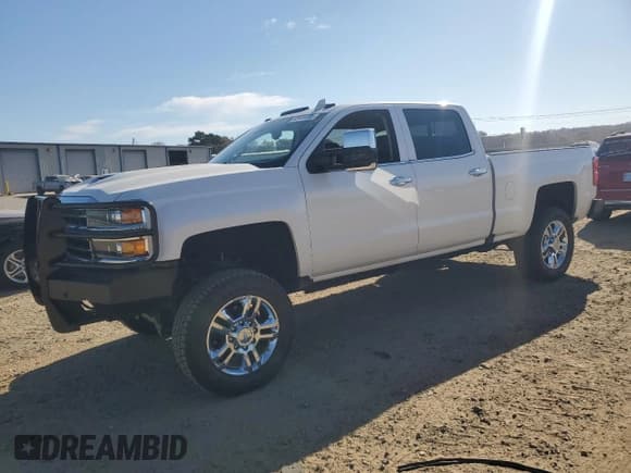 ✅ 2019 Chevrolet Silverado 2500HD High Country • VIN: 1GC1KUEY7KF198273 • Lot: 92484075. Listed on Copart with 110,986 mi. Free auction sales archive from the USA and detailed vehicle history report at DreamBid. Image 1.