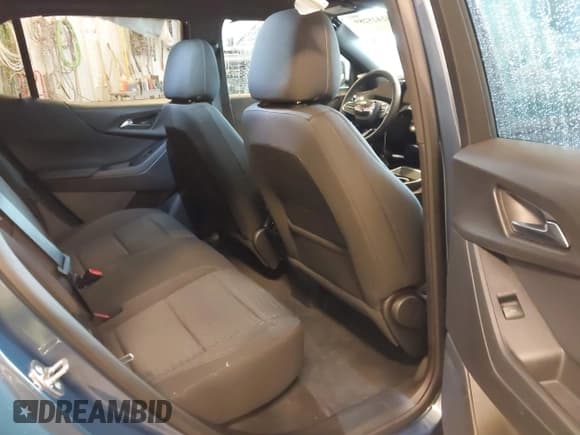 ✅ 2025 Chevrolet Equinox FWD LT • VIN: 3GNAXHEGXSL129056 • Lot: 42425289. Wystawiony na IAAI z przebiegiem 1 658 mil. Bezpłatny archiwum sprzedaży aukcyjnych z USA i szczegółowy raport historii pojazdu na DreamBid. Zdjęcie 8.