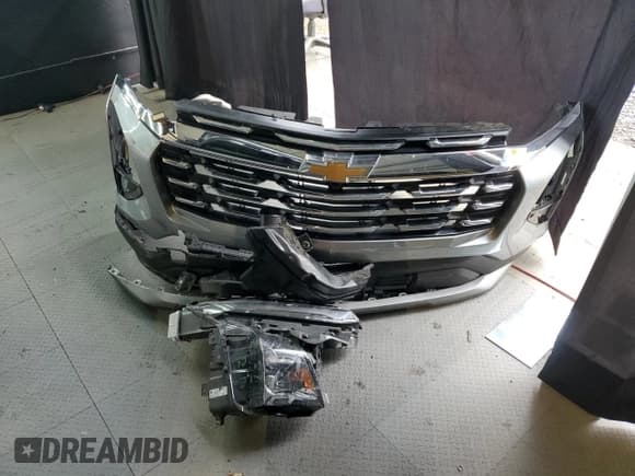 ✅ 2025 Chevrolet Equinox FWD LT • VIN: 3GNAXHEG9SL205334 • Lot: 68024145. Wystawiony na Copart z przebiegiem 12 836 mil. Bezpłatny archiwum sprzedaży aukcyjnych z USA i szczegółowy raport historii pojazdu na DreamBid. Zdjęcie 13.