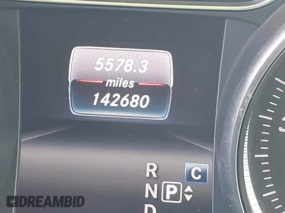 ✅ 2019 Mercedes-Benz GLA 250 • VIN: WDCTG4EB2KJ551287 • Лот: 43243524. Опубликован ранее на IAAI с пробегом 142 680 миль. Бесплатный доступ к архиву аукционных продаж из США и подробный отчёт об истории автомобиля на DreamBid. Изображение 15.