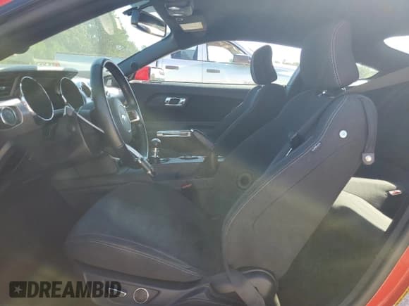 ✅ 2017 Ford Mustang EcoBoost Premium • VIN: 1FA6P8TH9H5259483 • Лот: 86876655. Опубликован ранее на Copart с пробегом 110 947 миль. Бесплатный доступ к архиву аукционных продаж из США и подробный отчёт об истории автомобиля на DreamBid. Изображение 7.