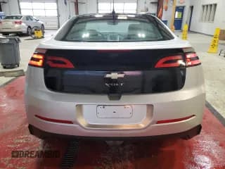 ✅ 2012 Chevrolet Volt • VIN: 1G1RA6E45CU114083 • Lot: 82616114. Wystawiony na Copart z przebiegiem 240 144 mil. Bezpłatny archiwum sprzedaży aukcyjnych z USA i szczegółowy raport historii pojazdu na DreamBid. Zdjęcie 6.