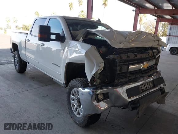 ✅ 2016 Chevrolet Silverado 2500HD LT • VIN: 1GC1KVE88GF247168 • Лот: 40907712. Опубликован ранее на IAAI с пробегом Не указан. Бесплатный доступ к архиву аукционных продаж из США и подробный отчёт об истории автомобиля на DreamBid. Изображение 1.