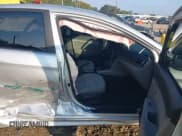 ✅ 2018 Hyundai Elantra Limited • VIN: 5NPD84LF3JH388945 • Лот: 43276833. Опубликован ранее на IAAI с пробегом 147 542 миль. Бесплатный доступ к архиву аукционных продаж из США и подробный отчёт об истории автомобиля на DreamBid. Изображение 5.