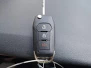 ✅ 2017 Ford F-250 Lariat • VIN: 1FT7W2BT7HEC06656 • Lot: 42826452. Wystawiony na IAAI z przebiegiem 123 947 mil. Bezpłatny archiwum sprzedaży aukcyjnych z USA i szczegółowy raport historii pojazdu na DreamBid. Zdjęcie 11.