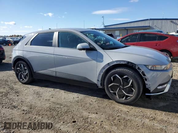 ✅ 2023 Hyundai Ioniq 5 SE • VIN: KM8KM4AE6PU136579 • Lot: 80933534. Wystawiony na Copart z przebiegiem 10 055 mil mil. Skorzystaj z bezpłatnego archiwum sprzedaży aukcyjnych z USA i zobacz szczegółowy raport historii pojazdu na DreamBid. Zdjęcie 4.