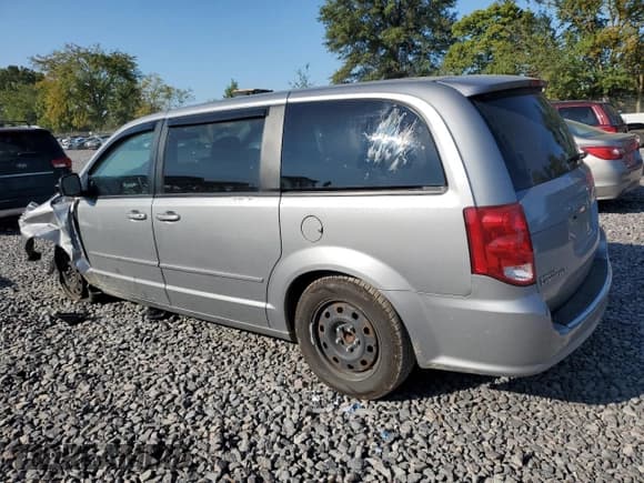 ✅ 2016 Dodge Grand Caravan SE • VIN: 2C4RDGBG4GR123024 • Lot: 71948705. Listed on Copart with 104,407 mi. Free auction sales archive from the USA and detailed vehicle history report at DreamBid. Image 2.