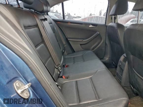 ✅ 2016 Volkswagen Jetta SEL • VIN: 3VWL17AJ9GM372970 • Lot: 96320915. Listed on Copart with 179,792 mi. Free auction sales archive from the USA and detailed vehicle history report at DreamBid. Image 10.