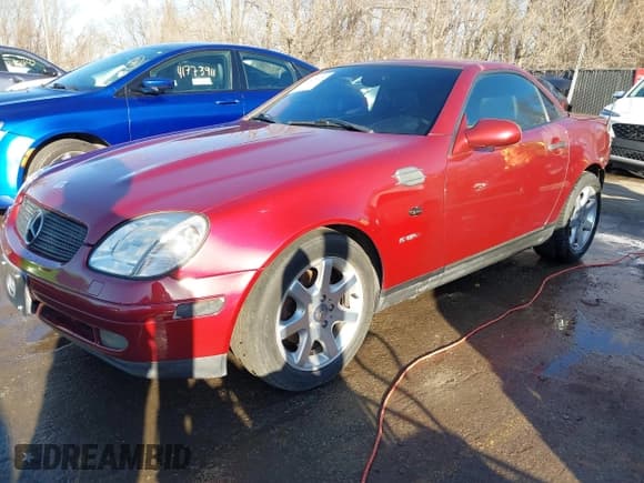 ✅ 1999 Mercedes-Benz SLK 230/320 • VIN: WDBKK47F5XF128146 • Lot: 41808626. Wystawiony na IAAI z przebiegiem 216 133 mil. Bezpłatny archiwum sprzedaży aukcyjnych z USA i szczegółowy raport historii pojazdu na DreamBid. Zdjęcie 18.