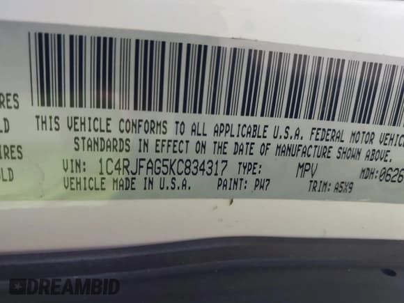 ✅ 2019 Jeep Grand Cherokee Upland • VIN: 1C4RJFAG5KC834317 • Lot: 42079616. Listed on IAAI with 42,452 mi. Free auction sales archive from the USA and detailed vehicle history report at DreamBid. Image 9.