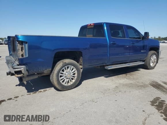 ✅ 2018 Chevrolet Silverado 1500 • VIN: 1GC4CZCY5JF196630 • Лот: 71878275. Опубликован ранее на Copart с пробегом 205 432 миль. Бесплатный доступ к архиву аукционных продаж из США и подробный отчёт об истории автомобиля на DreamBid. Изображение 3.