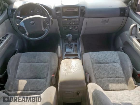 ✅ 2006 Kia Sorento LX • VIN: KNDJD733065605042 • Лот: 70232445. Опубликован ранее на Copart с пробегом 230 993 миль. Бесплатный доступ к архиву аукционных продаж из США и подробный отчёт об истории автомобиля на DreamBid. Изображение 8.