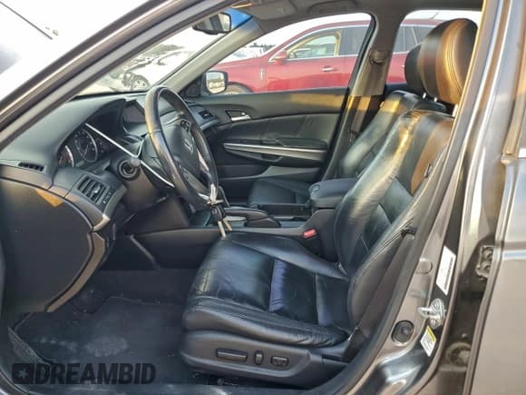 ✅ 2008 Honda Accord EX-L • VIN: JHMCP26818C030571 • Lot: 93385225. Wystawiony na Copart z przebiegiem 171 825 mil. Bezpłatny archiwum sprzedaży aukcyjnych z USA i szczegółowy raport historii pojazdu na DreamBid. Zdjęcie 7.